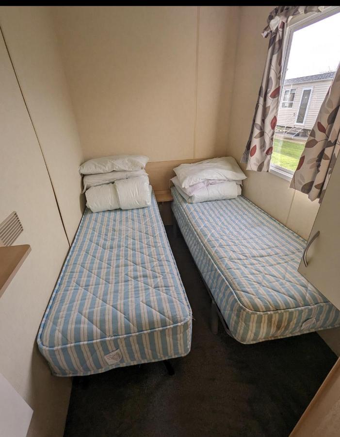 A&J Caravan 14 Kinmel Bay Exterior photo